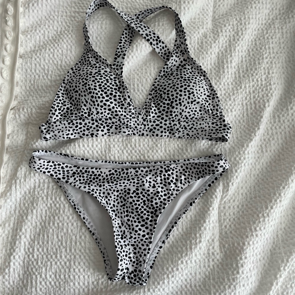 B&W spotted bikini